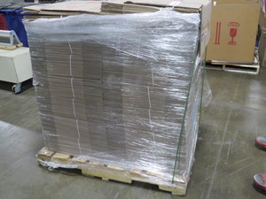 lot 26 image: Pallet of Home Depot Small PackingShipping Boxes - 17  x 12 x 11 12