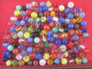 lot 3 image: (EC1) Jar of Assorted Vintage Marbl...