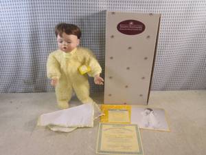 lot 41 image: (CS) The Ashton-Drake Galleries Han...