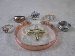lot 56 image: (CNTR) Solid Pure Copper Bracelet, ...