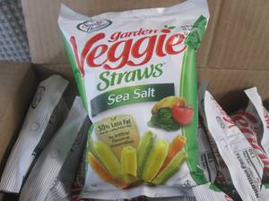 lot 89 image: (EC2) 24 Bags of Garden Veggie Stra...