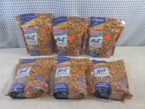 lot 91 image: (B-1) 6 Bags of Vanilla Blueberry N...