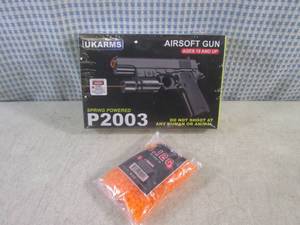 lot 131 image: (EC1) Pistol Airsoft Gun with Bag o...