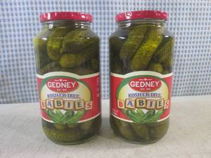 lot 189 image: (C-3) 2 Jars of Gedney Kosher Dill ...