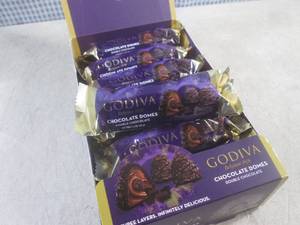 lot 194 image: (B-2) 12 Godiva Belgium 1926 3pc Do...