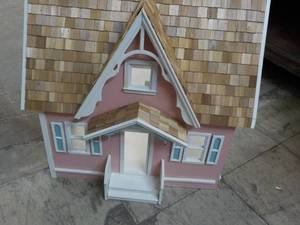 New Dollhouse 22 x 12 x 20"...