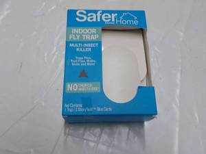 lot 14 image: Safer Indoor Fly Trap...
