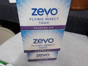 lot 122 image: Zevo Flying Insect Traps and Refill...