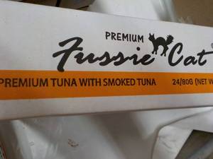 lot 161 image: 24 cans Fussie Cat Food...