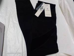 lot 180 image: GIDI Boho Yoga pants size S...
