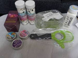 lot 198 image: Avocado Slices, Sprinkles and Vinla...