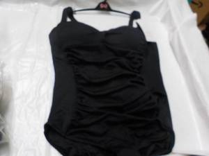 lot 221 image: Lunkemoller size 14 Swimsuit...