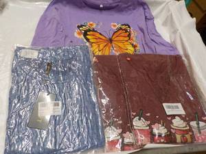 lot 225 image: 4 Womens Tops from Amazon size Xla...