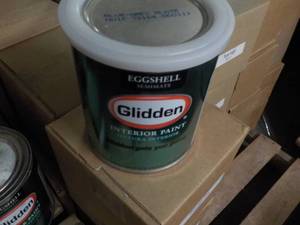 lot 273 image: 8 qts Glidden Paint- your choice of...