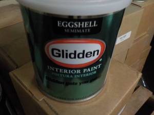 lot 274 image: 8 qts Glidden Paint- your choice of...