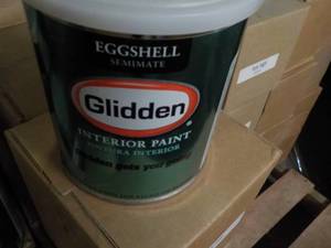 lot 276 image: 8 qts Glidden Paint- your choice of...