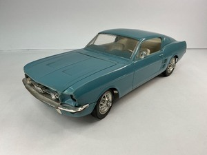 lot 3 image: 1967 Ford Mustang Model Car
