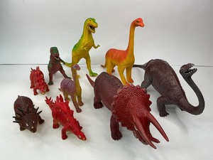 lot 9 image: Vintage Plastic Dinosaur Lot #1