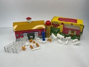 lot 48 image: 1950s Ohio Art Lifelike Farm Set Toy with Box