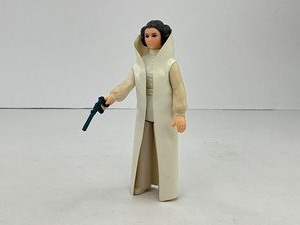 lot 62 image: 1977 Star Wars Princess Leia Organa Action Figure with Weapon