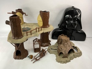 lot 103 image: Vintage Star Wars Ewok Village & Dagobah Playset for Parts or Repair Plus Darth Vader Carrying Case