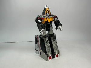 lot 150 image: Power Rangers Space Deluxe Delta Megazord Bandai Action Figure