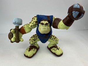 lot 167 image: Small Soldiers Slimfist Action Figure