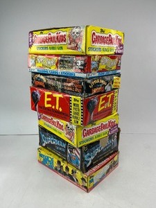 lot 177 image: Vintage Trading Card Empty Box Lot