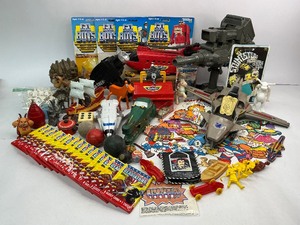 lot 192 image: Misc. Vintage Toy Box Lot