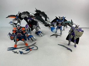 lot 197 image: Sabans Mystic Knights of Tir Na Nog Three Headed Hydra of Termra with Sea Serpent, Lightening Bat, Ice Lord