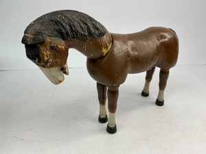 lot 216 image: Antique Schoenhut Humpty Dumpty Circus Horse