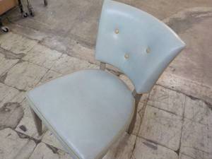 lot 9 image: Green Accent Chair...
