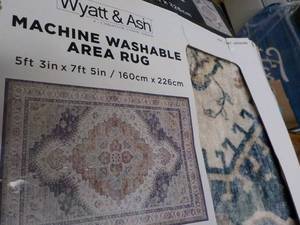 lot 23 image: Wyatt and Ash Machine Washable 53...
