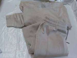 lot 83 image: 2 pc New Beige Outfit size 2XL...