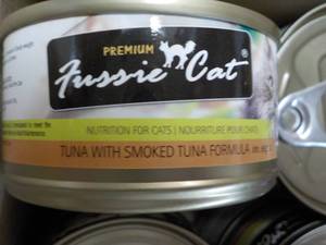 lot 122 image: 24 Cans Fussie Cat Food...