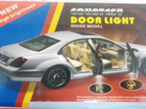 lot 153 image: COUATGSY Door Light...