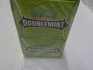 lot 172 image: DoubleMint 150 Sticks Gum...