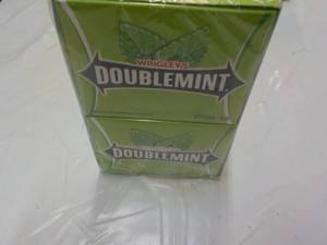 lot 174 image: DoubleMint 150 Sticks Gum...