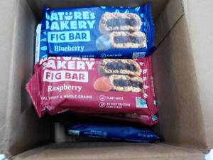 lot 191 image: 18 Natures Bakery Fig Bars...
