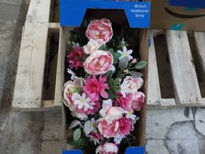 lot 210 image: 30 Artificial Flower Spray...