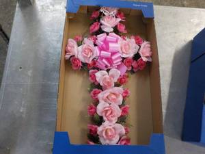 lot 212 image: Floral Cross Artificial Flowers...