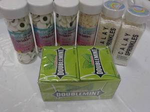 lot 228 image: Sprinkles and Doublemint Gum...
