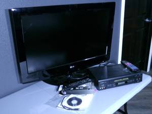 lot 158 image: LG Flatscreen TV 32 with a Sharp V...