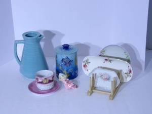 lot 159 image: Antque German teacup saucer,  vinta...