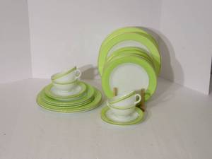 lot 170 image: Pyrex dishes green and gold rim 19 ...