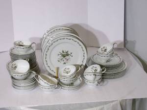 lot 175 image: Flair Irene Fine China dishset 60 p...