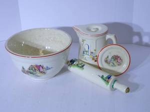 lot 138 image: Vintage kitchenware...