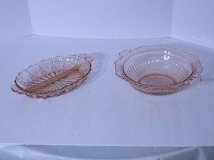 lot 126 image: Pink Depression glassware...