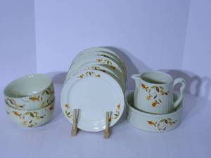 lot 131 image: Hall Superior Dishware...