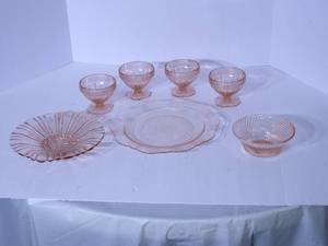 lot 122 image: Pink Depression glassware...